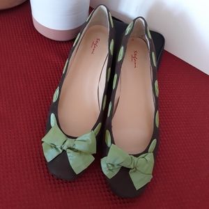 NEW Brown Suede Stefani Collection Flats w/ Green